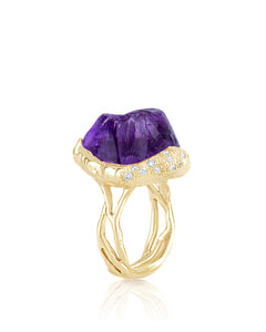 A One of a kind, raw Zambian Amethyst ring with organic root textured band, brilliant white diamonds detail, cast in recycled 18K yellow gold, Gem Rocks collection by Natalie Dissel Jewellery.
